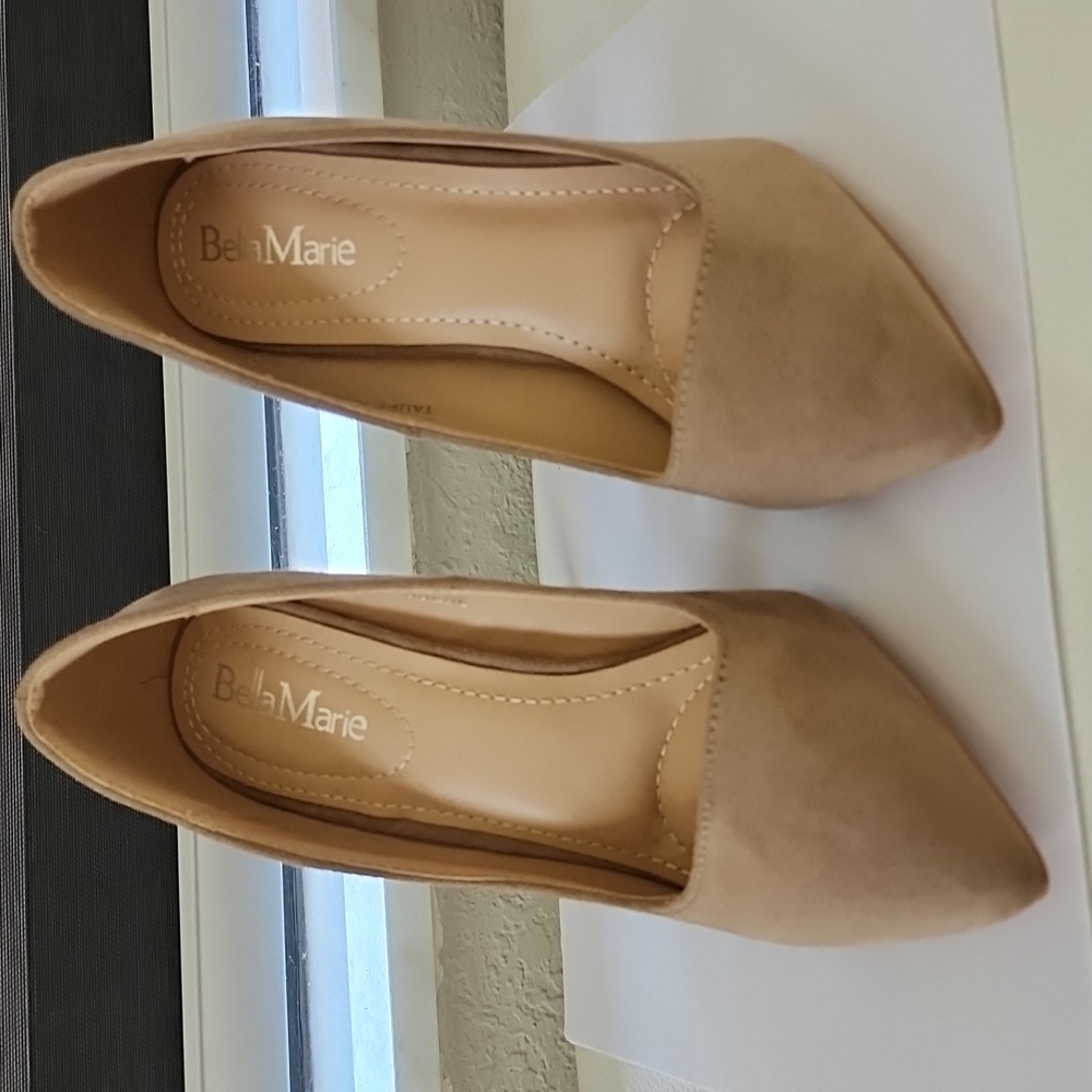 Bella Marie, size 5.5, color taupe suede